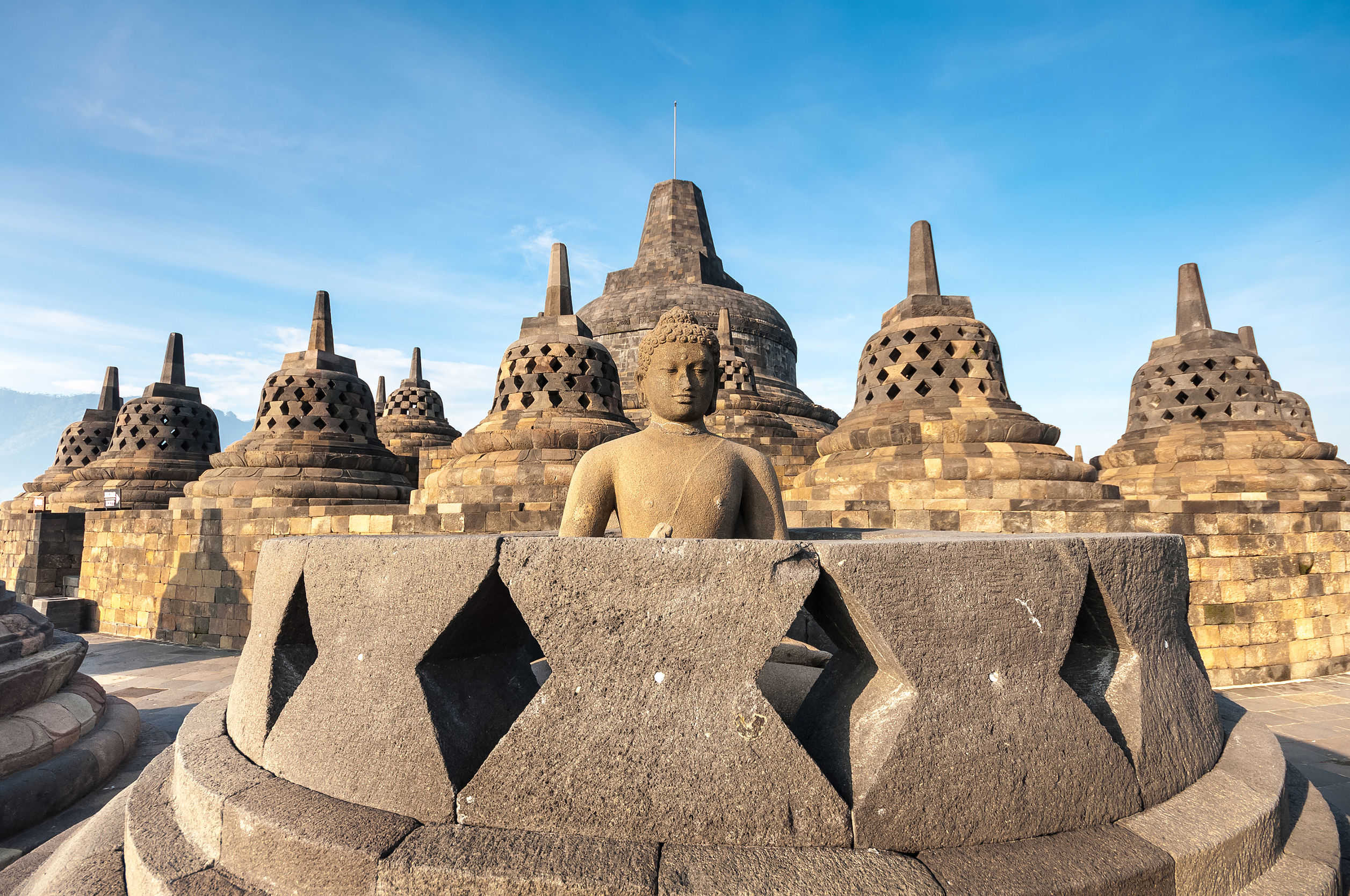 Keindahan dan Keajaiban Tempat Wisata Candi Borobudur - Referensi